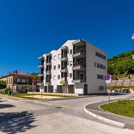 Seafront Villa Andrijana - Happy Rentals Plomin Luaran gambar