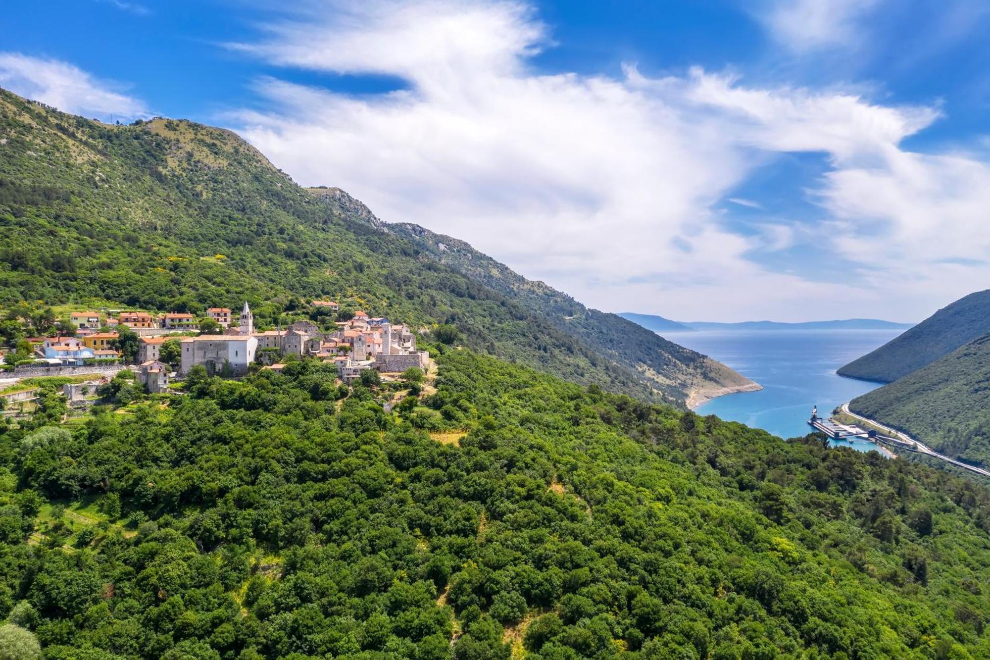 Seafront Villa Andrijana - Happy Rentals Plomin Luaran gambar